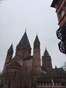 Die Außenansicht des Mainzer Doms